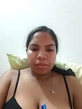 CloeeHills  online show from November 2025 03:39:01 AM