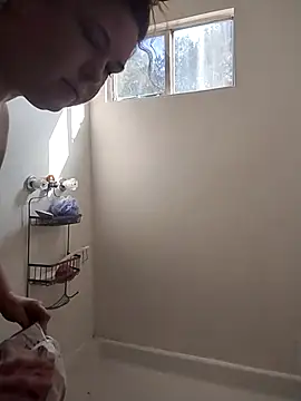 Snapshot of LacyLaurent chatting on November 2025 04:16:01 PM LacyLaurent online show from November 2025 04:16:01 PM