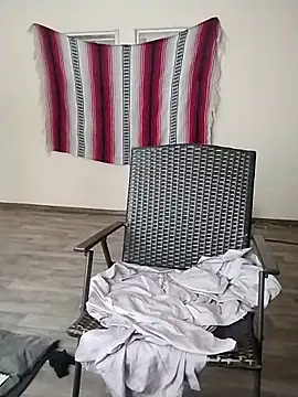 Snapshot of LacyLaurent chatting on November 2025 06:29:02 PM LacyLaurent online show from November 2025 06:29:02 PM