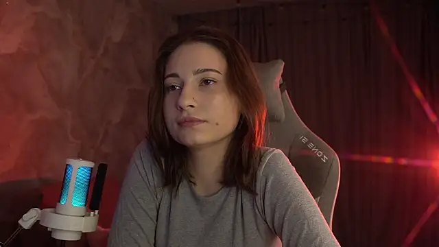 Snapshot of LumeNova chatting on February 2026 02:12:02 AM LumeNova online show from February 2026 02:12:02 AM