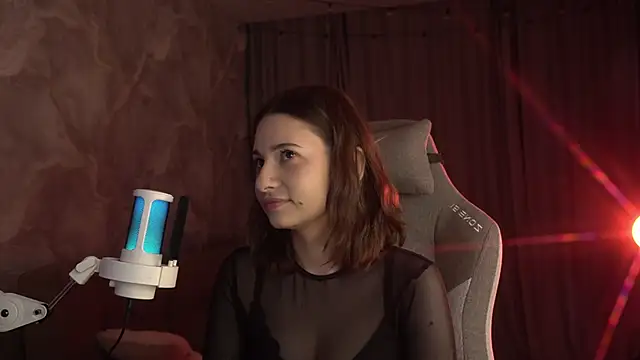 Snapshot of LumeNova chatting on February 2026 02:20:02 AM LumeNova online show from February 2026 02:20:02 AM