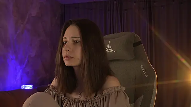 LumeNova online show from May 2026 09:42:02 PM