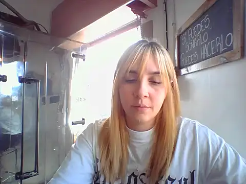 Snapshot of ayebran chatting on September 2025 04:07:02 PM ayebran online show from September 2025 04:07:02 PM