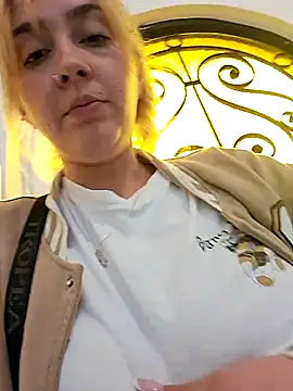 Snapshot of ayebran chatting on September 2025 06:31:02 PM ayebran online show from September 2025 06:31:02 PM