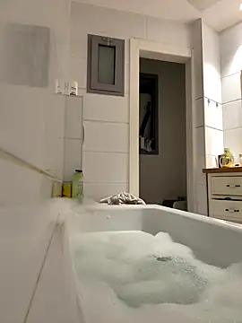 Snapshot of husbandandwifetobe chatting on October 2025 07:03:01 PM husbandandwifetobe online show from October 2025 07:03:01 PM