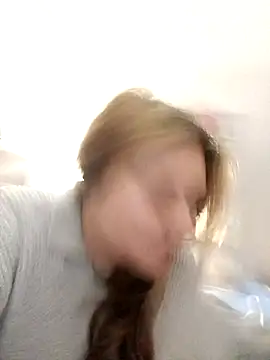 ivorywhisper online show from September 2025 06:29:01 PM