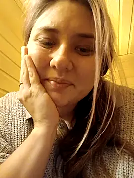 ivorywhisper online show from October 2025 06:43:01 PM