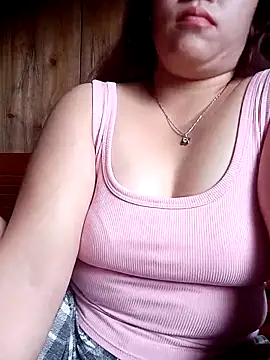 Snapshot of miumiu_00 chatting on September 2025 02:44:02 AM miumiu 00 online show from September 2025 02:44:02 AM