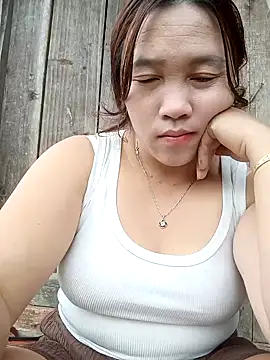 Snapshot of miumiu_00 chatting on October 2025 01:53:02 AM miumiu 00 online show from October 2025 01:53:02 AM