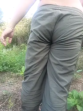 Snapshot of miumiu_00 chatting on October 2025 08:59:01 AM miumiu 00 online show from October 2025 08:59:01 AM