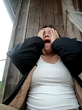 Snapshot of miumiu_00 chatting on October 2025 01:35:01 AM miumiu 00 online show from October 2025 01:35:01 AM