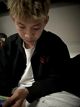 Snapshot of linh21107 chatting on November 2025 10:28:02 AM linh21107 online show from November 2025 10:28:02 AM