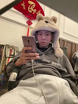 linh21107 online show from April 2026 12:11:02 PM