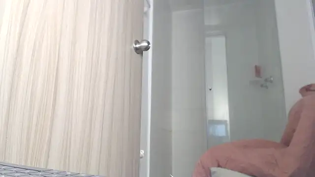   abrill   online show from March 2026 04:41:02 AM