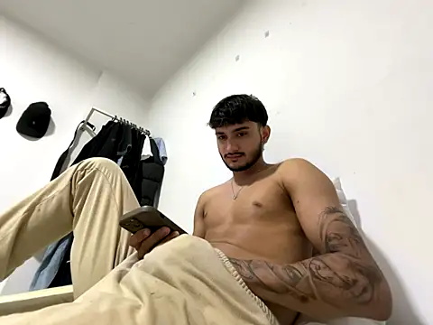 Snapshot of Nas-z09 chatting on December 2025 09:56:01 PM Nas-z09 online show from December 2025 09:56:01 PM