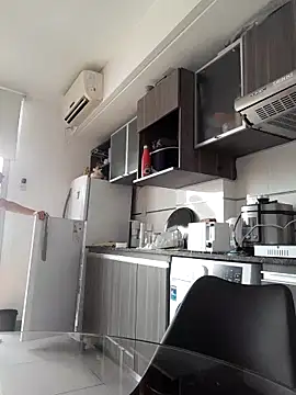 Snapshot of Danielaeliana chatting on November 2025 12:18:01 PM Danielaeliana online show from November 2025 12:18:01 PM