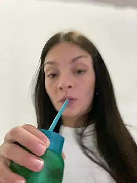 Snapshot of Danielaeliana chatting on February 2026 02:20:02 AM Danielaeliana online show from February 2026 02:20:02 AM