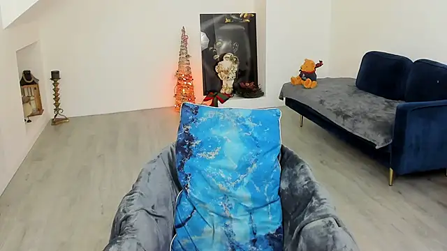 Snapshot of Ranya_Evy chatting on December 2025 04:35:02 PM Ranya Evy online show from December 2025 04:35:02 PM