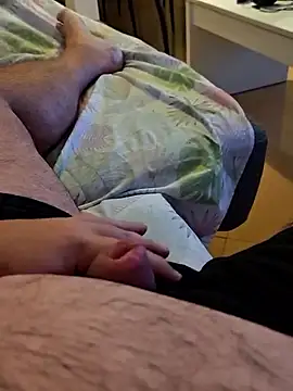 Snapshot of t-dog26 chatting on November 2025 05:29:02 AM t-dog26 online show from November 2025 05:29:02 AM