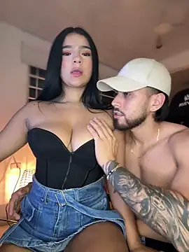 Snapshot of Tomas_Olivia chatting on November 2025 06:44:01 AM Tomas Olivia online show from November 2025 06:44:01 AM