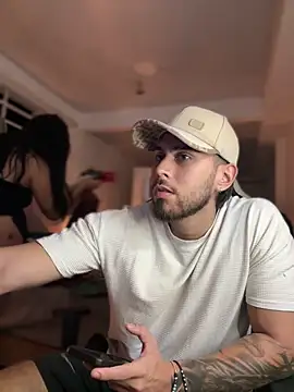 Snapshot of Tomas_Olivia chatting on December 2025 06:08:02 AM Tomas Olivia online show from December 2025 06:08:02 AM