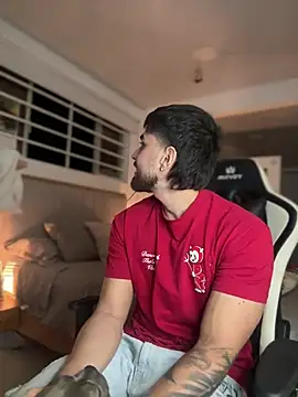 Snapshot of Tomas_Olivia chatting on January 2026 06:07:02 AM Tomas Olivia online show from January 2026 06:07:02 AM