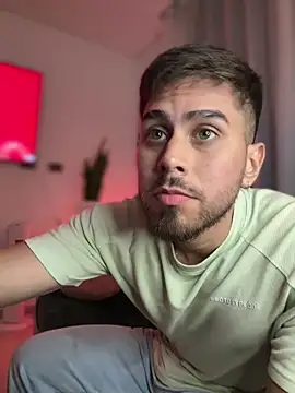 Snapshot of Tomas_Olivia chatting on February 2026 07:10:02 AM Tomas Olivia online show from February 2026 07:10:02 AM