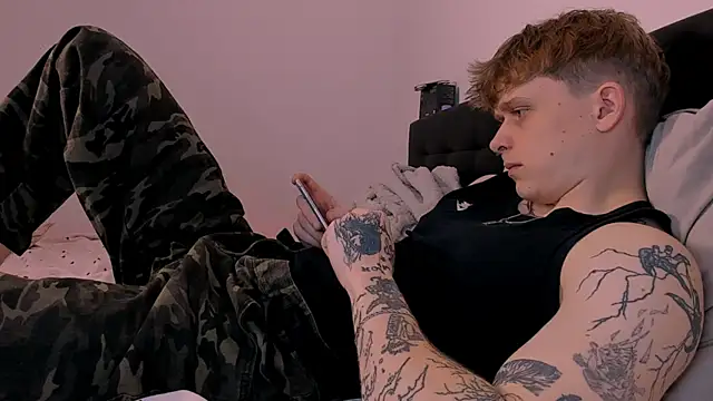 TalkingHead 0  online show from March 2026 04:01:02 PM