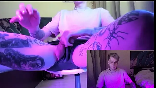 Snapshot of davesinner chatting on January 2026 10:37:02 PM davesinner online show from January 2026 10:37:02 PM