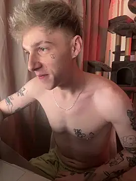 Snapshot of davesinner chatting on February 2026 09:39:01 AM davesinner online show from February 2026 09:39:01 AM