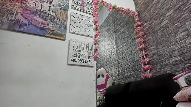 Snapshot of karoll__sex chatting on February 2026 12:43:02 PM karoll sex online show from February 2026 12:43:02 PM