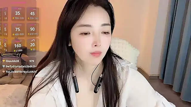 Xiali-166 online show from March 2026 12:44:02 PM