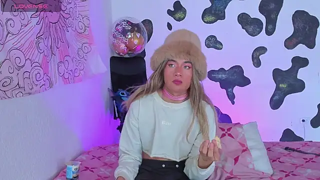 Snapshot of brihanna_cooper chatting on October 2025 04:49:02 PM brihanna cooper online show from October 2025 04:49:02 PM