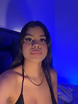 MiaSkylar online show from May 2026 09:28:02 AM