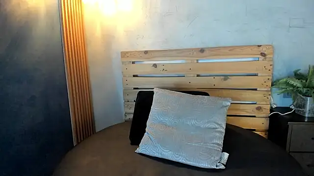 Daiisy kiss online show from January 2026 12:21:01 PM