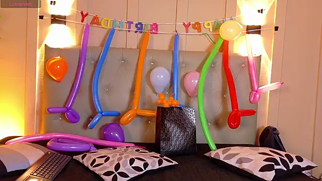 Daiisy kiss online show from May 2026 01:30:01 PM