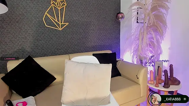 Katia fire online show from March 2026 12:35:01 AM