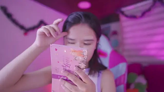 Snapshot of Lana_Dreams_ chatting on December 2025 12:53:01 AM Lana Dreams online show from December 2025 12:53:01 AM