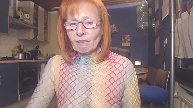 Snapshot of SexySilvie chatting on February 2025 09:54:01 PM SexySilvie online show from February 2025 09:54:01 PM