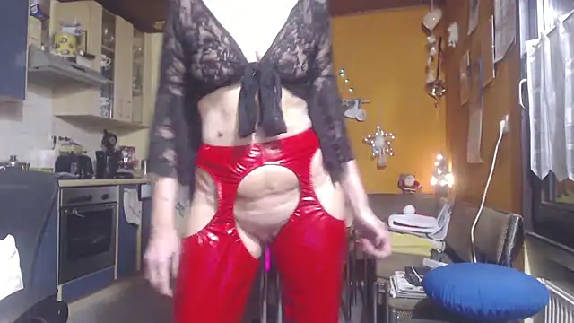 Snapshot of SexySilvie chatting on December 2025 02:46:02 PM SexySilvie online show from December 2025 02:46:02 PM