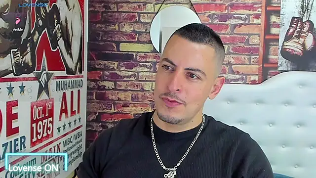 Snapshot of scotty_musicc chatting on September 2025 12:14:01 AM scotty musicc online show from September 2025 12:14:01 AM