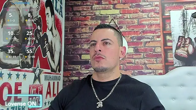 Snapshot of scotty_musicc chatting on October 2025 01:48:02 AM scotty musicc online show from October 2025 01:48:02 AM