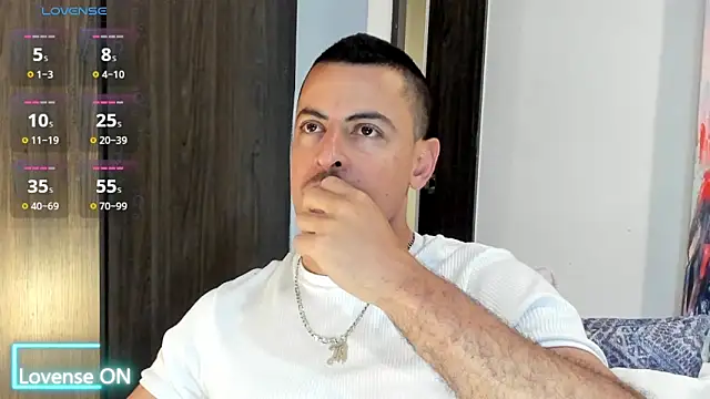 Snapshot of scotty_musicc chatting on October 2025 09:25:02 PM scotty musicc online show from October 2025 09:25:02 PM