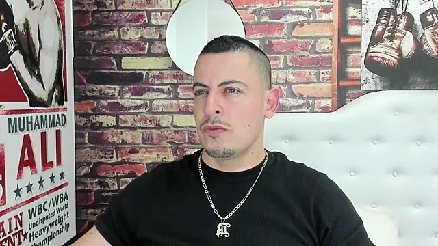 Snapshot of scotty_musicc chatting on February 2026 09:33:01 PM scotty musicc online show from February 2026 09:33:01 PM