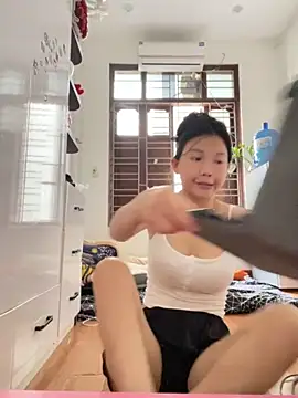 Miumieu online show from September 2025 04:56:01 AM