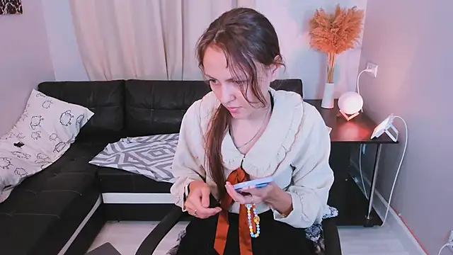 Mia meowXkiss online show from September 2025 04:32:02 PM