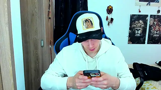 javiersexymann online show from December 2024 05:33:01 PM