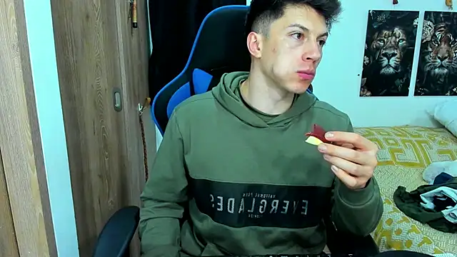 javiersexymann online show from December 2024 03:22:02 AM