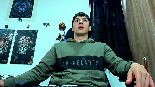 javiersexymann online show from March 2025 09:31:02 PM