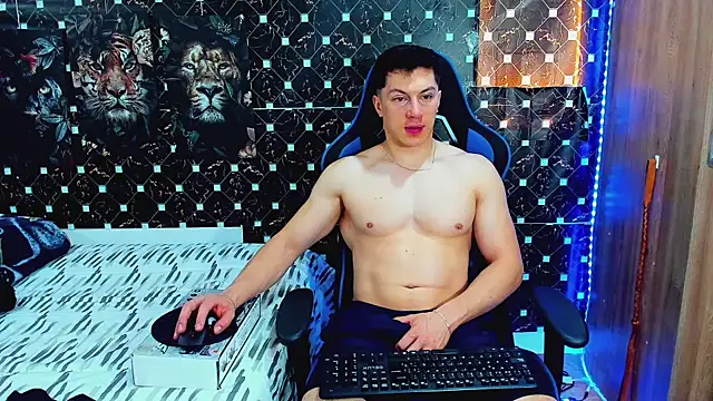 javiersexymann online show from June 2026 05:19:01 PM